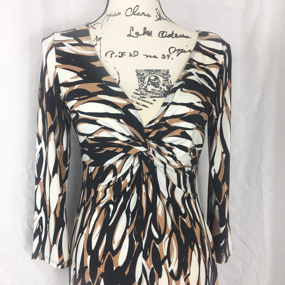 Lily Long Sleeved Dress Size Small V Neck - Picture 2 of 4